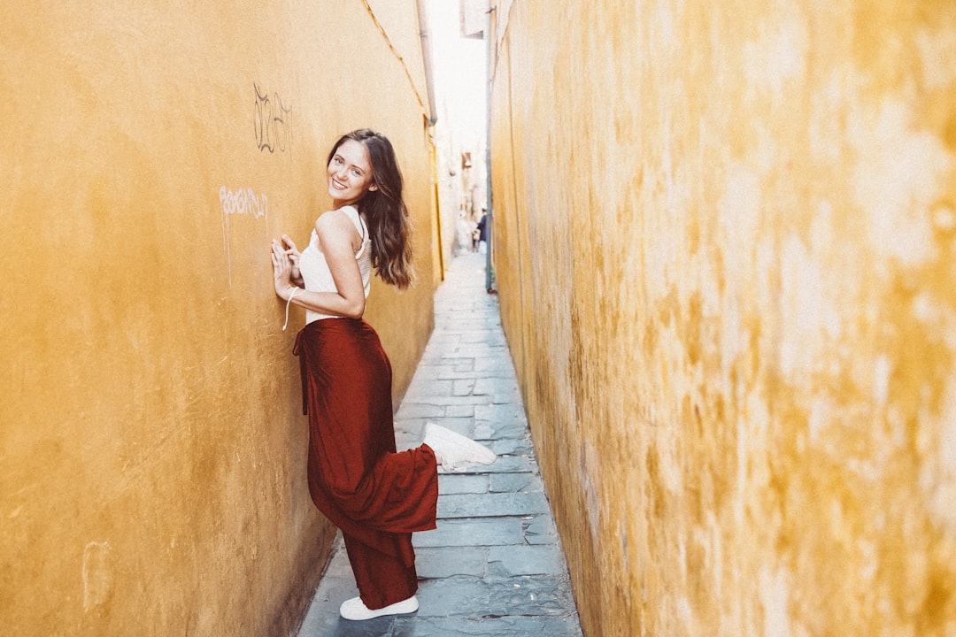 Photo red pants
